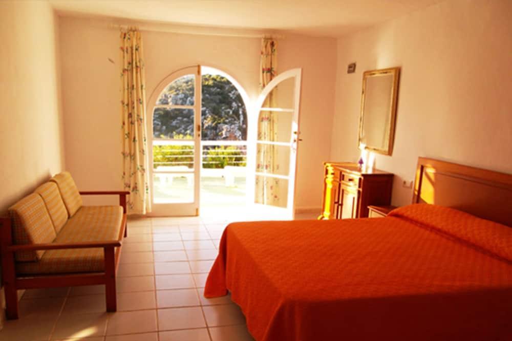 Club Menorca Hotel Cala En Porter  Exterior photo